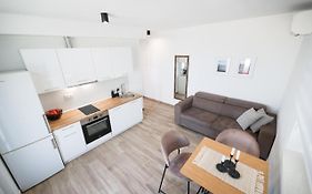Duo Soles - Apartments With Private Parking Near Zadar